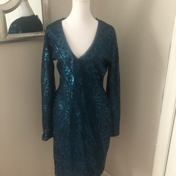 NWT BCBGMAXAZRIA Morris Bodycon Art Deco V neck dress - Picture 2 of 8